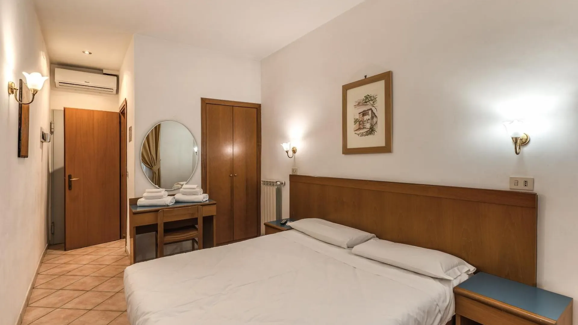 Hotel Pomezia Rome 2*,  Italië
