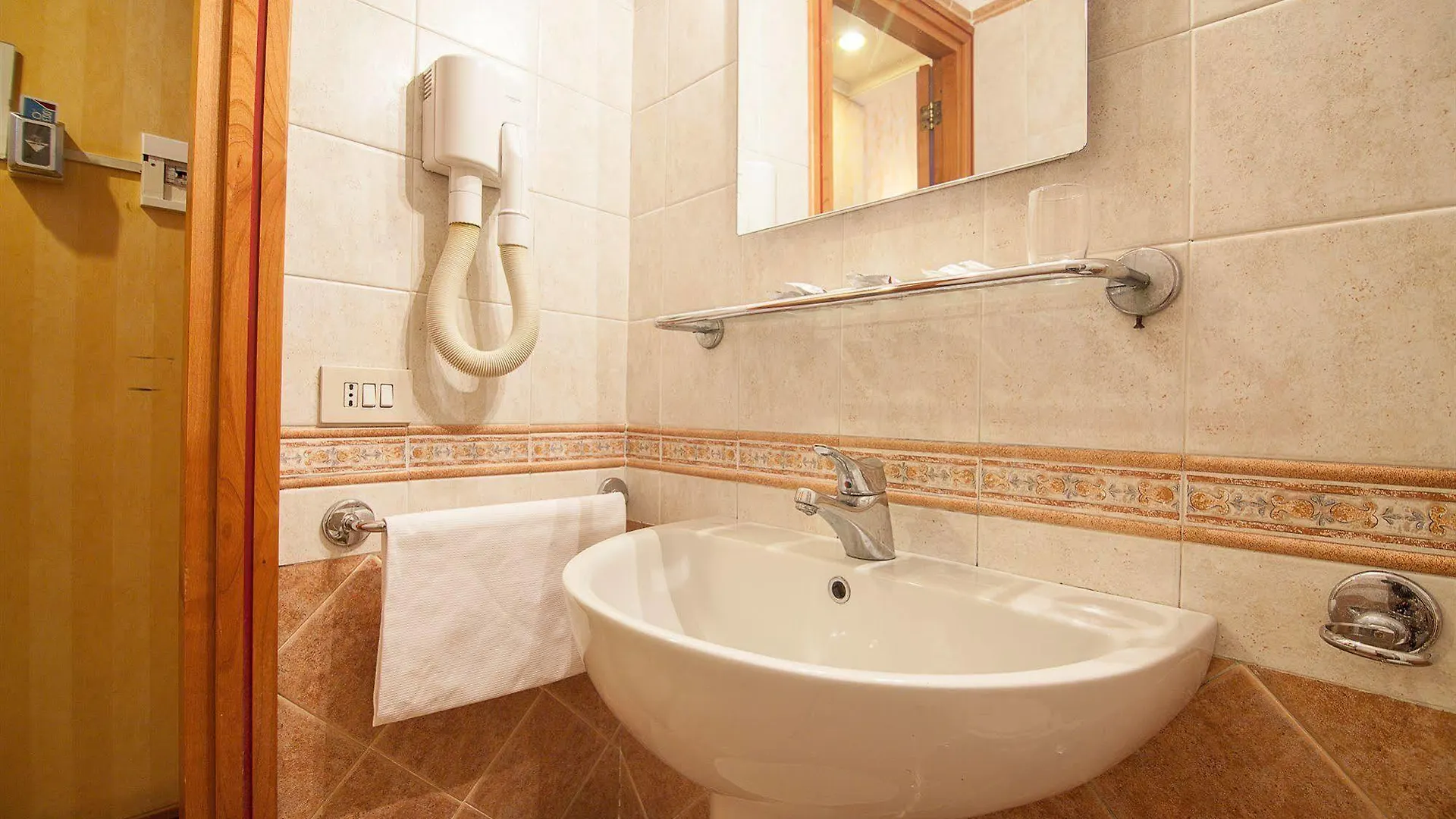 Hotel Pomezia Rome 2*,  Italië