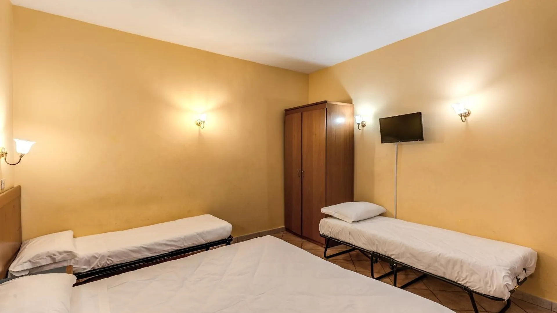 **  Hotel Pomezia Roma Italia